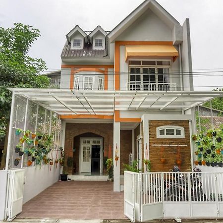 Hotel Reddoorz Near Sindu Kusuma Edupark 2 Cebongan Exteriér fotografie
