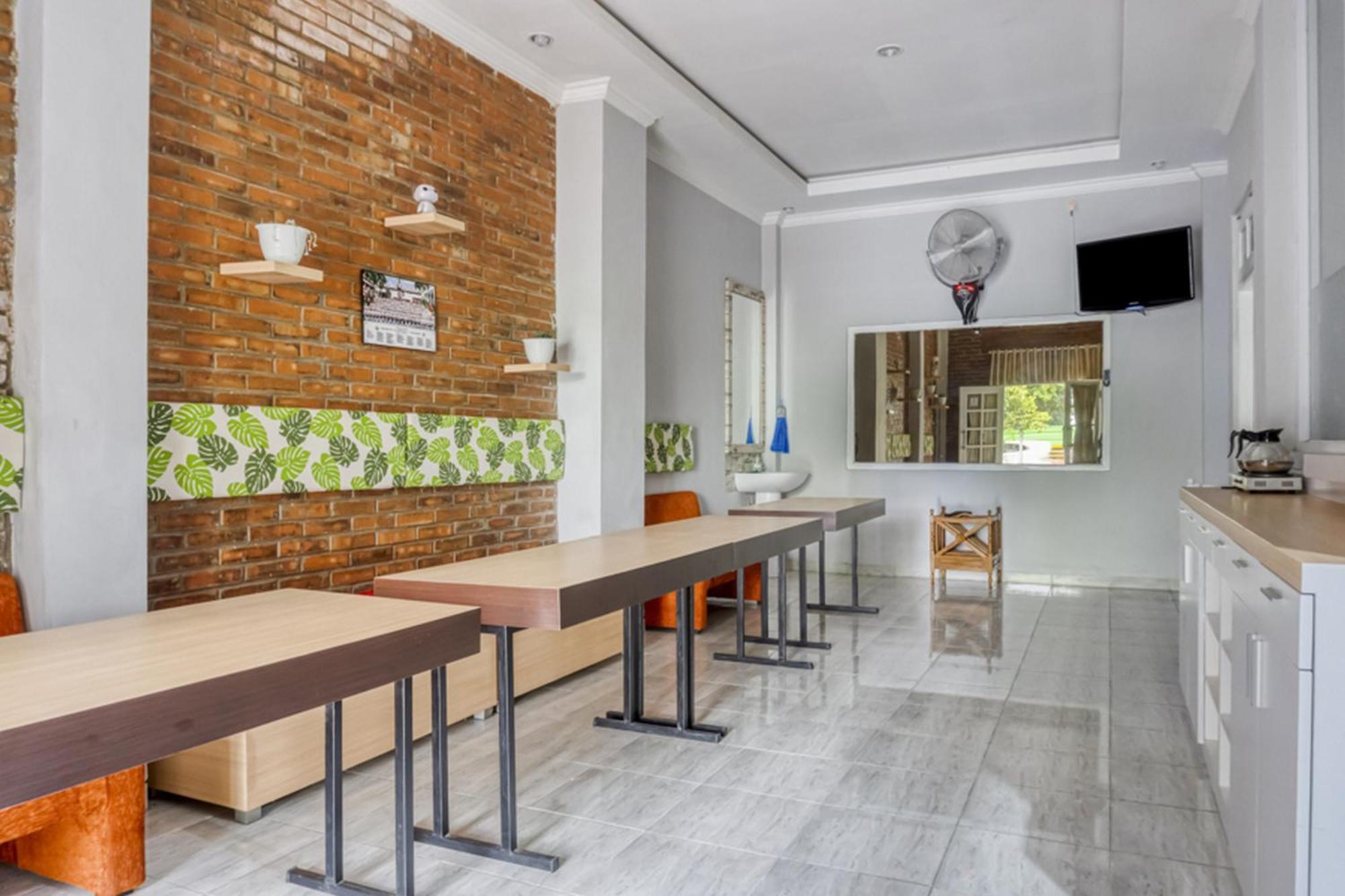 Hotel Reddoorz Near Sindu Kusuma Edupark 2 Cebongan Exteriér fotografie