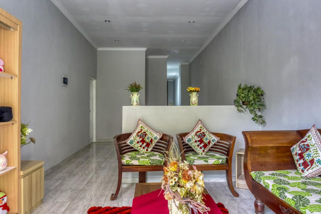Hotel Reddoorz Near Sindu Kusuma Edupark 2 Cebongan Exteriér fotografie